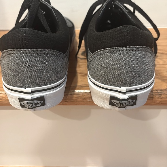 Vans Old Skool Black and Gray Sneakers Size 9 men 10.5 Women - Picture 2 of 5